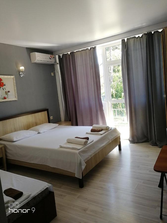 Mira Hotel New Athos Екстериор снимка