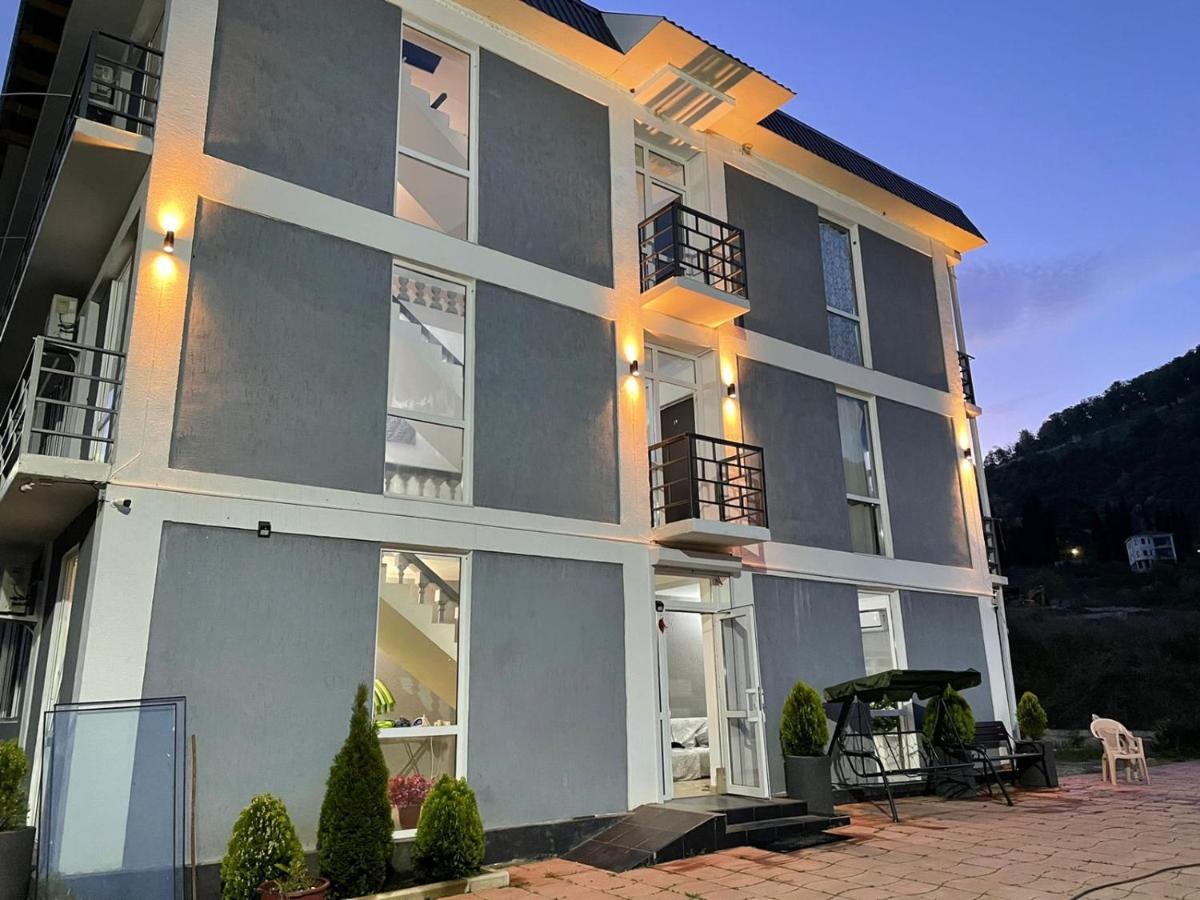 Mira Hotel New Athos Екстериор снимка