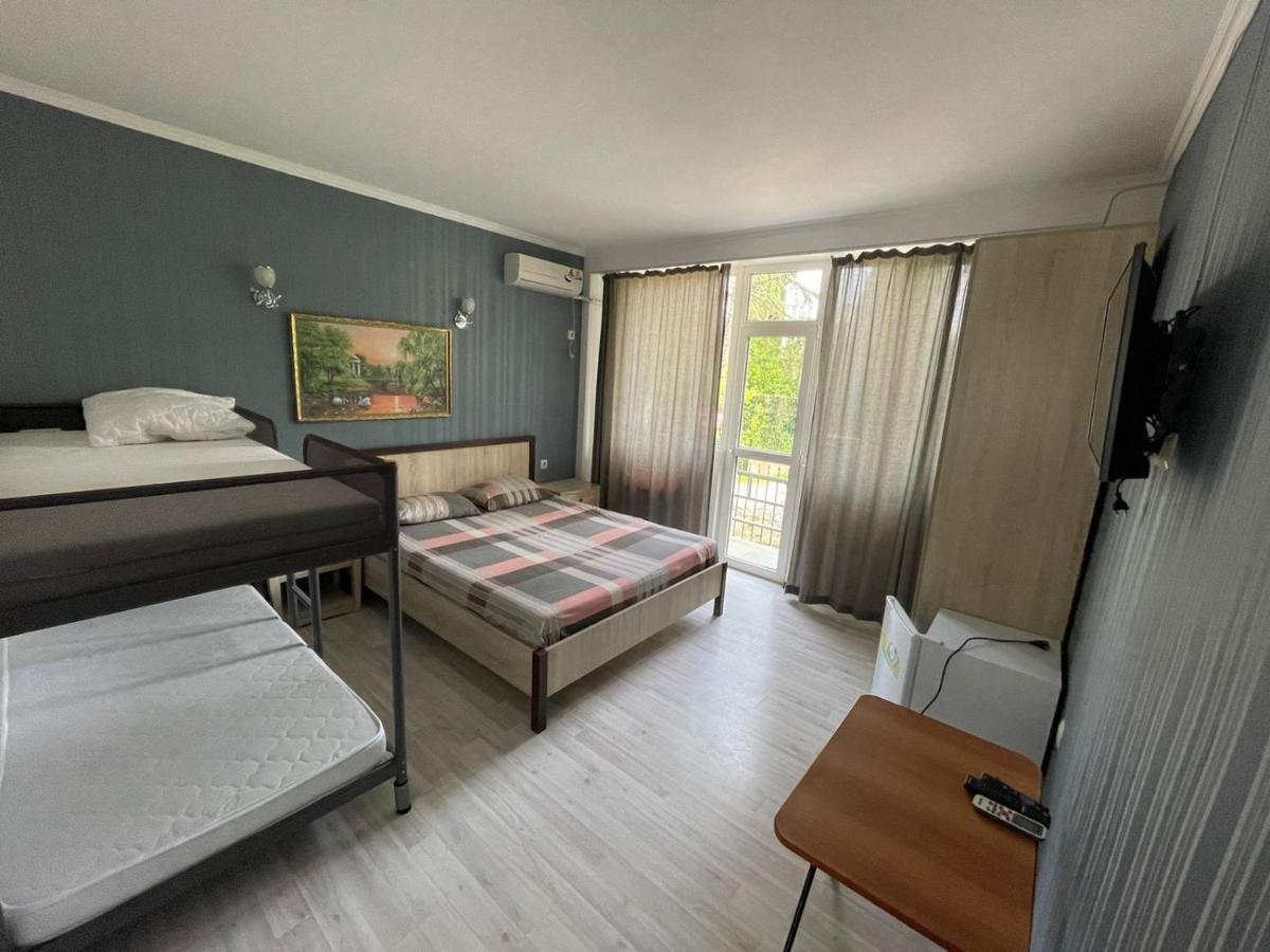 Mira Hotel New Athos Екстериор снимка