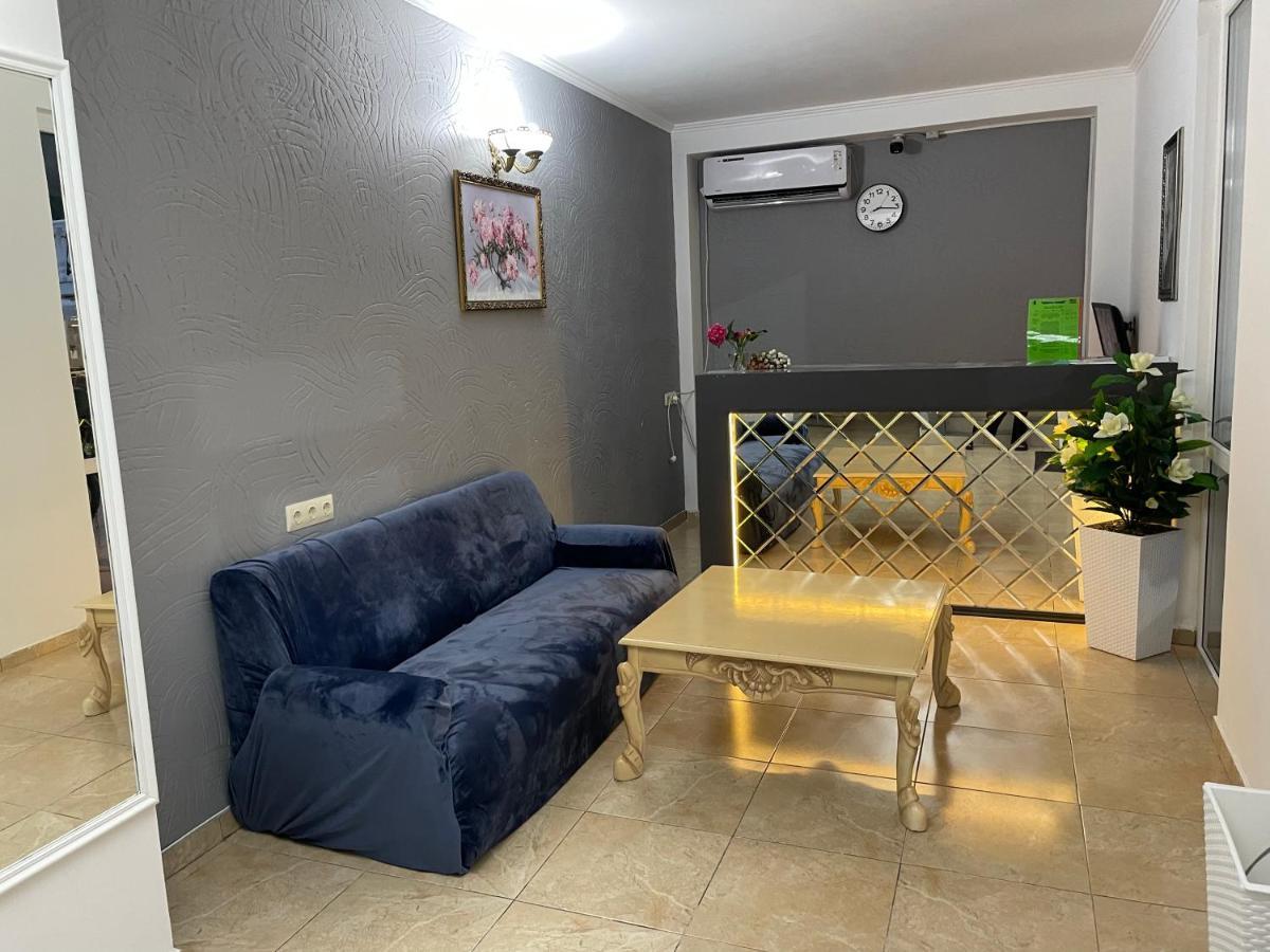 Mira Hotel New Athos Екстериор снимка